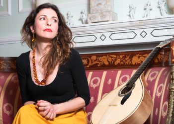 ‘Sola’, musiche dal mondo e sinfonie femminili per il nuovo album di Stefania Secci Rosa