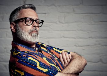 Frankie Hi-nrg arriva a Quartu con un evento di parole e musica per La musica che gira intorno