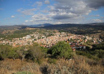 Sa Pinna ‘e sa Oghe, a Ozieri l’appuntamento sulla poesia in sardo dedicato ai più giovani con Cristiano Becciu e Mauro Piredda