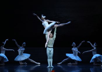 “Il lago dei cigni” coreografato da Nureyev, in scena al Teatro Lirico di Cagliari dal 3 ottobre con il Corpo di Ballo del Teatro alla Scala
