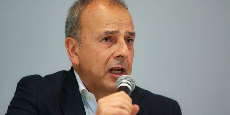 IN LIBRERIA. Migrazione e identità, verità e menzogne, fiducia e tradimento in “Sabbie”, il nuovo romanzo di Gianni Caria