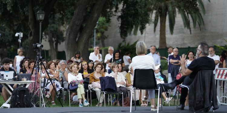 Torna a Cagliari il festival letterario Dialoghi di carta della Fabbrica Illuminata