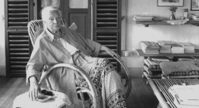 La casa di Joyce Lussu è in vendita. L’appello viaggia sulla rete: “Trasformiamo la villa in un museo”