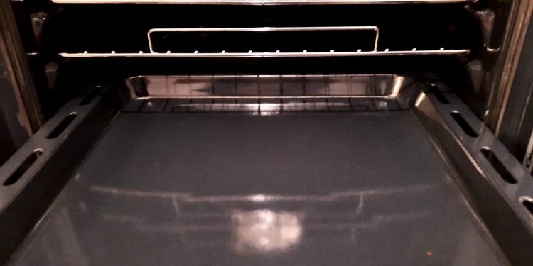 Alfabeto interno. L come leccarda