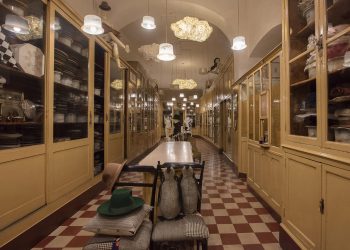 Alla Milano Fashion Week l’Antica Cappelleria Martello, Giorgia Bistrusso e Velette Sospette celebrano Maria Callas