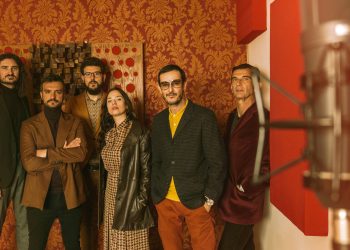Al festival Marina Cafè Noir il live dei Dancefloor Stompers tra musica, cinema e letteratura: “La libertà è un ventaglio di infinite possibilità”