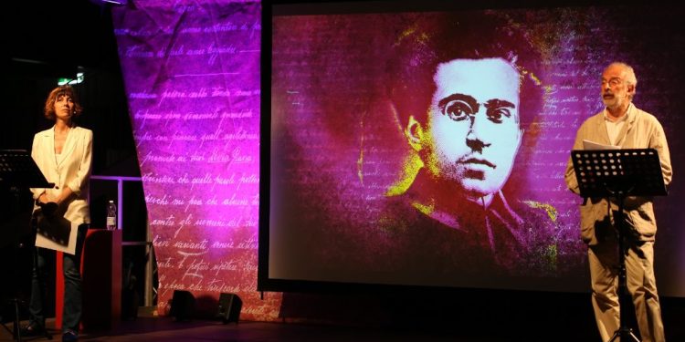 Gad Lerner e Silvia Truzzi portano a teatro “Il sogno di Gramsci”, appuntamento a Cagliari e San Gavino nel programma CeDAC