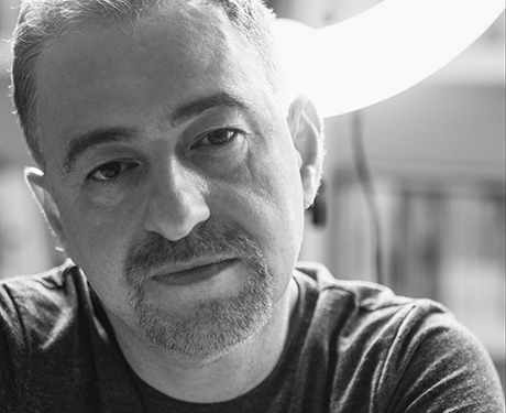 Sopravvivere al dolore,  Matteo B. Bianchi in Sardegna per raccontare ‘La vita di chi resta”