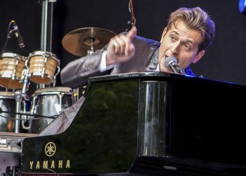 Il crooner Peter Cincotti ricoverato d’urgenza oggi in ospedale a Palermo, era atteso sul palco del Bflat di Cagliari il 3 dicembre per l’unica data in Sardegna