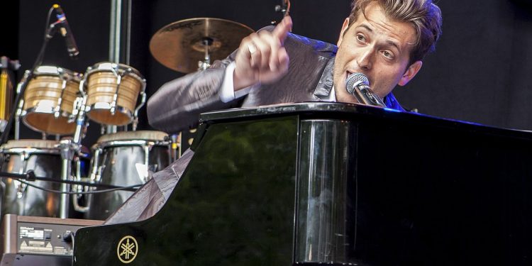 Il crooner Peter Cincotti ricoverato d’urgenza oggi in ospedale a Palermo, era atteso sul palco del Bflat di Cagliari il 3 dicembre per l’unica data in Sardegna