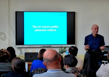 Meno Zio Paperone e più Nonna Papera per salvare il pianeta. Luca Fiorani inaugura il FestivalScienza a Siniscola