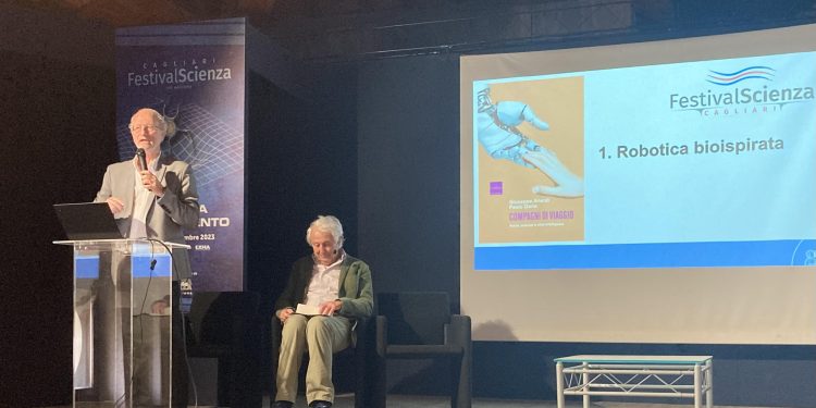 FestivalScienza, a Cagliari l’affascinante viaggio di Giuseppe Anerdi e Paolo Dario tra robot, androidi e intelligenza artificiale