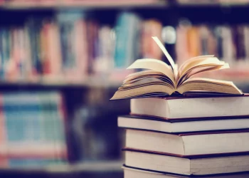 Tra romanzi, gialli e ritorni attesi il 2023 nell’universo letterario della Sardegna