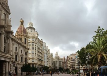 FUTURA. Valencia, in viaggio con la nonna
