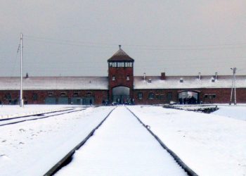 Da Cagliari a Birkenau sul treno di Primo Levi. Il viaggio senza ritorno di Elisa Fargion