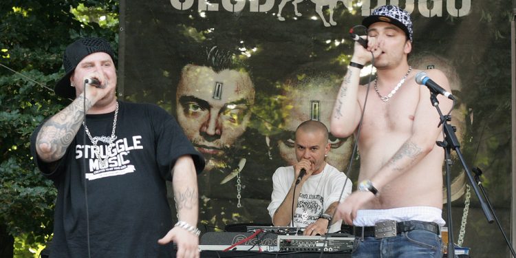 Il Dogo è ancora per la gente