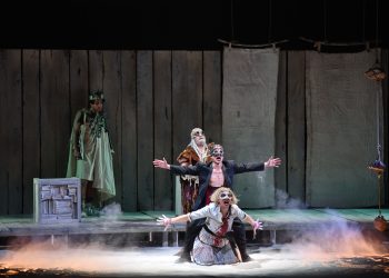 Fu colpa dell’uomo o degli dei? Al Teatro Massimo di Cagliari va in scena “Edipo Re, una favola nera”