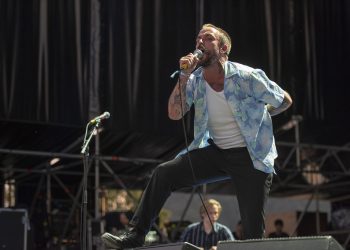 Provateci ancora, Idles