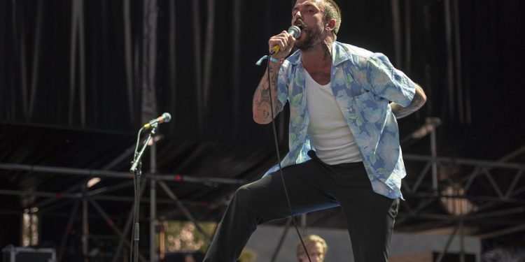 Provateci ancora, Idles