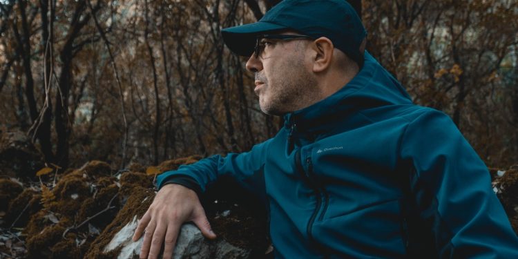 Il valore del tempo che passa nel nuovo singolo di Su Maistu ”Ita Abarrat”: “la sincerità viene prima di tutto, per chi scrive la coerenza è fondamentale”