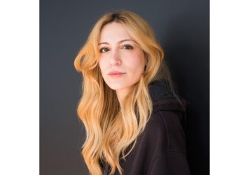 Valentina Mira torna in libreria con una storia di lotta, amore e tenacia. Presenterà “Dalla stessa parte mi troverai” a Cagliari e Sassari con Éntula e Liquida