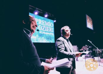 Nàschidu su ’56, su Prèmiu Otieri lompet a 65. E luego totu sas òperas a disponimentu de amantiosos e chircadores