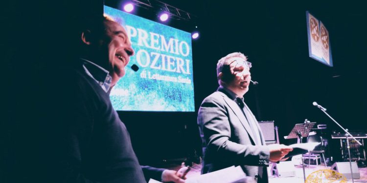 Nàschidu su ’56, su Prèmiu Otieri lompet a 65. E luego totu sas òperas a disponimentu de amantiosos e chircadores