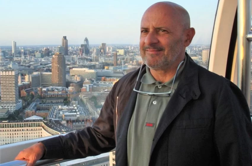 Il nome della persona vincitrice o del progetto vincitore sarà svelato durante la cerimonia di premiazione che poi proseguirà con una festa 