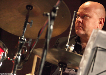 Roberto Gatto, il jazz è ritmo. Il batterista romano al Bflat di Cagliari il 29 aprile e il 30 al Poco Loco di Alghero. Il 24 maggio arriva il magico piano di Dado Moroni in quartetto