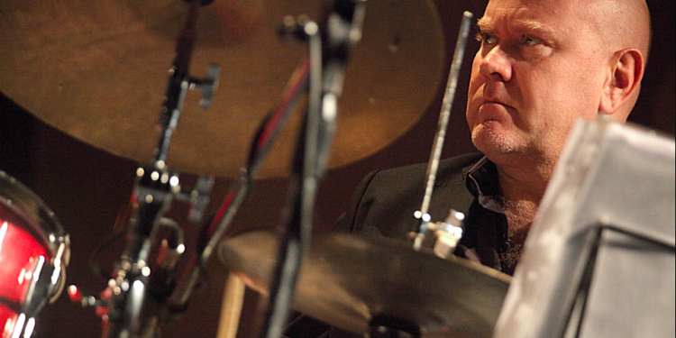 Roberto Gatto, il jazz è ritmo. Il batterista romano al Bflat di Cagliari il 29 aprile e il 30 al Poco Loco di Alghero. Il 24 maggio arriva il magico piano di Dado Moroni in quartetto