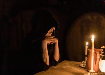 Due sorelle e un solo male in ‘Aradia’, l’horror made in Sardegna del regista cagliaritano Luca Valdes