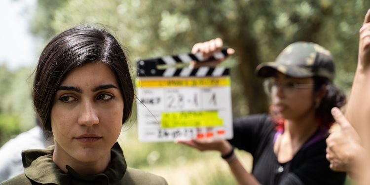 ‘L’Amore e la Gloria’, il film di Maria Grazia Perria racconta la giovane Grazia Deledda