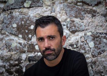 Canto tradizionale, a Santu Lussurgiu c’è la rassegna itinerante su libri e musica con Vanni Lai e il romanzo “La cantadora”