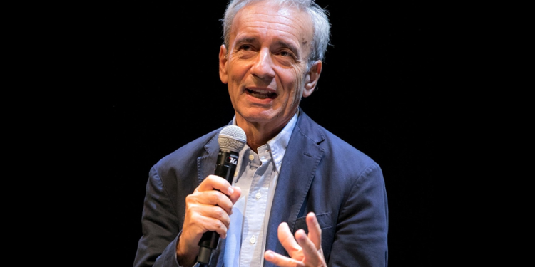 Enrico Franceschini a Cagliari e Sant’Antioco per presentare il nuovo romanzo “La mossa giusta”