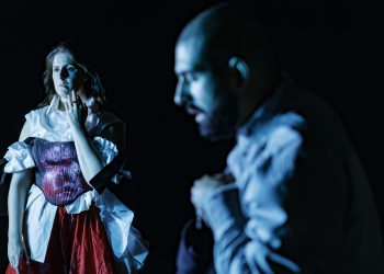 ‘The Dress of Memories’ chiude la tournée internazionale, la regista Alice Capitanio: “Mi piace l’arte che mi costringe a pensare”