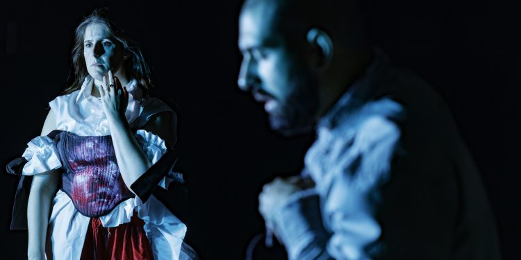 ‘The Dress of Memories’ chiude la tournée internazionale, la regista Alice Capitanio: “Mi piace l’arte che mi costringe a pensare”