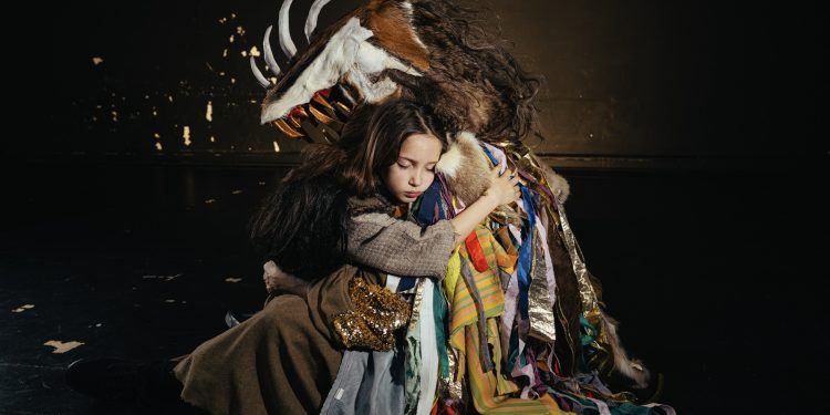 Milo Rau e il silenzio degli innocenti, “Medea’s Children” chiude La Biennale Teatro a Venezia