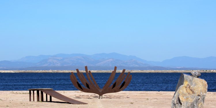 Formiche di mare, a Carloforte l’installazione dell’artista Marta Fontana in omaggio ai galanzieri