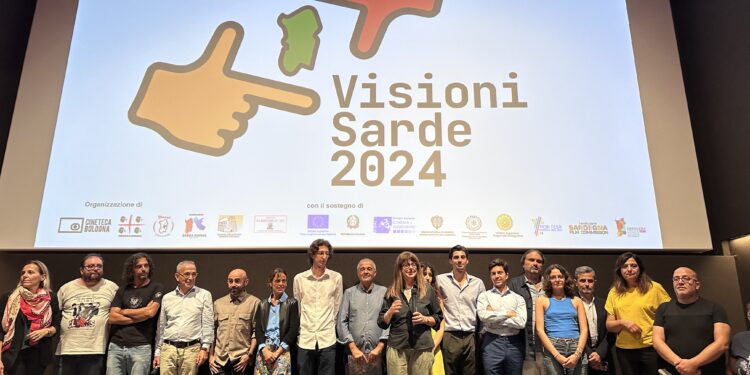 Visioni Sarde 2024, “Island for rent” di Tore Cubeddu e Elio Turno Arthemalle vince l’undicesima edizione del festival del cinema sardo. Menzione speciale per Carolina Melis e “S’ozzastru”