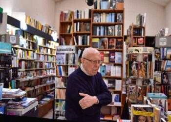 Addio al libraio cagliaritano Ugo Salomone, nella sua libreria c’era il catalogo della vita