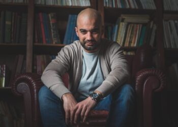 L’umanità raccontata dal cronista, con “El Ghalas, l’ora più buia” Luca Foschi ci regala un romanzo commovente e ironico sulla guerra e il Medio Oriente