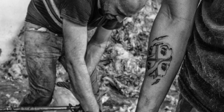 ‘Tundhimentas’, l’arte della tosatura raccontata dalla fotografia di Francesco Pintore