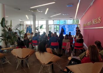 Letteratura e culture digitali per disegnare Orizzonti, a Cagliari il Festival Pazza Idea. Tra gli ospiti Arianna Ciccone, Zerocalcare, Luca Sofri e Rachele Bastreghi