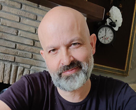 Il festival Éntula porta in Sardegna il romanzo dell’Ombre vertical, al via le presentazioni del nuovo libro di Paolo Piras dedicato a Gigi Riva