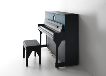 Musica tra forme e design, in mostra ad Alghero le creazioni di Lorenzo Palmieri. In esposizione la chitarra di Lou Reed