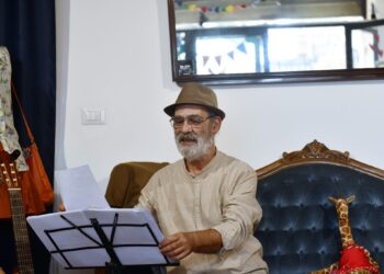 Giuseppe Boy e il coraggio di guardare oltre in ”Blu è il colore del mondo”, la sua nuova raccolta di poesie