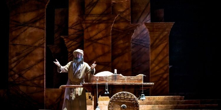 Teatro, in scena a Cagliari e SassariI il giullare di Dio secondo Simone Cristicchi. “Il mio Francesco d’Assisi un rivoluzionario”