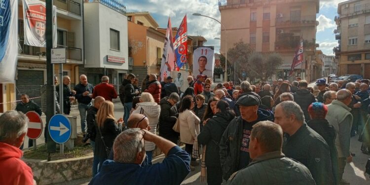 ‘Largo grande Cagliari’: a Siniscola inaugurato uno spazio dedicato alla squadra rossoblu