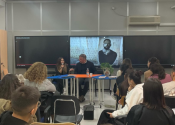 Classi Lacio drom e antiziganismo, a Cagliari Luca Bravi e Clarissa Beganovic si confrontano con gli studenti su discriminazione e segregazione educativa