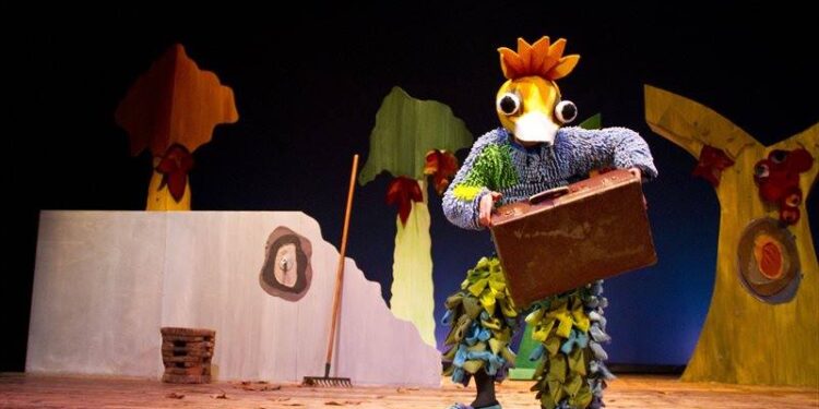 Torna alle Saline di Cagliari la rassegna Famiglie a Teatro, domenica in scena le “Storie del bosco” dei sassaresi La Botte e il Cilindro